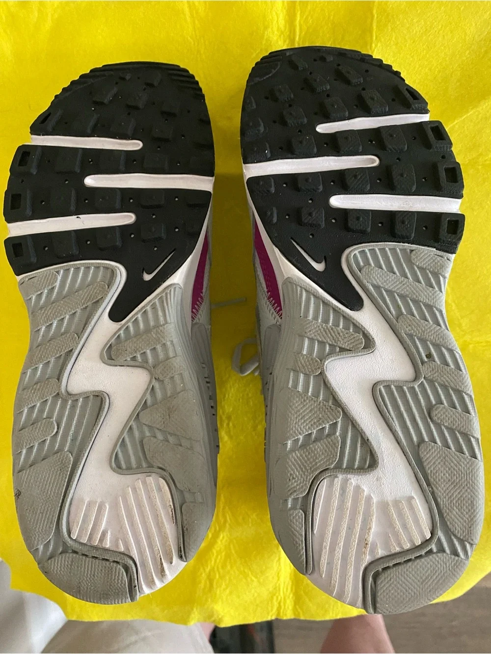 Girls Nike Air Max Sneakers size US 5